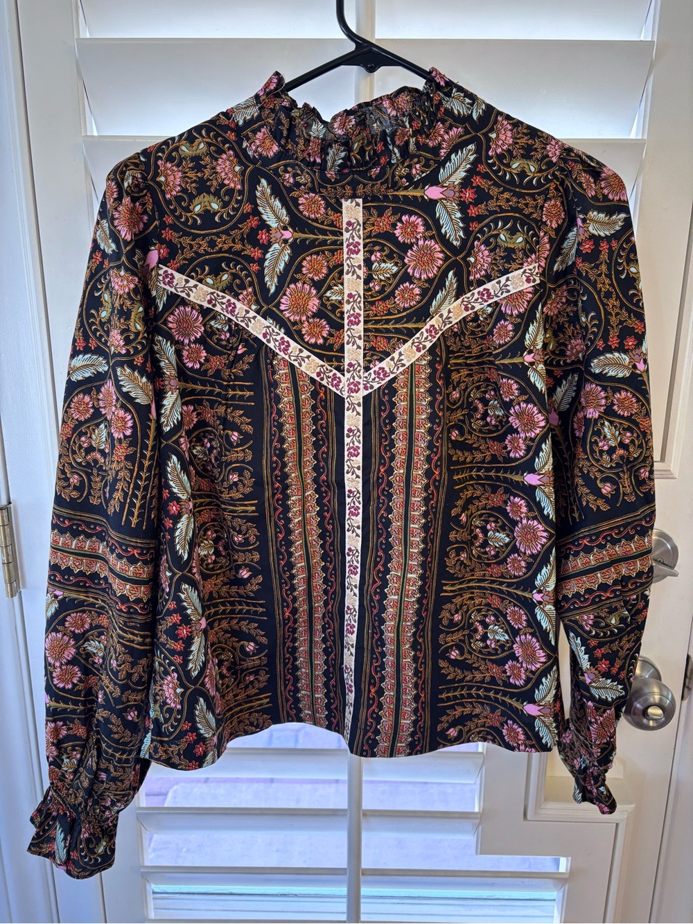 Women’s Black Floral Print Long-Sleeve Ruffle Neck Top &Merci